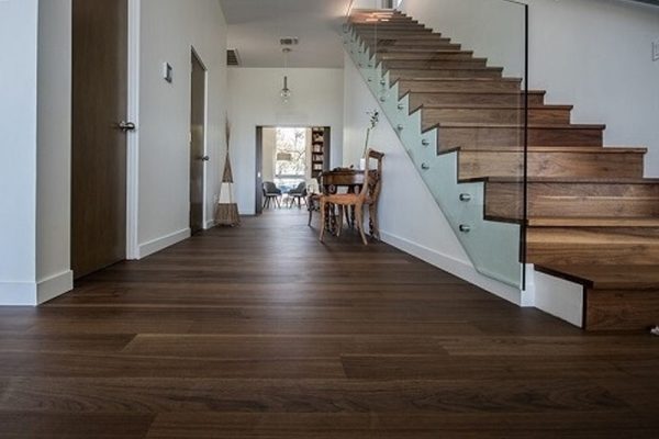 Mẫu nhà mặt tiền 7m 3 tầng - sàn gỗ óc chó
