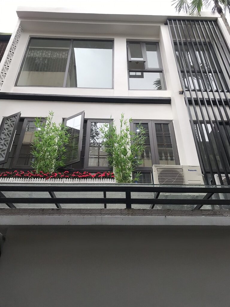 Cải tạo nhà - Hoàn thiện mặt tiền mới cho công trình