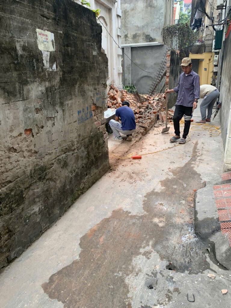 Sửa nhà trọn gói - hiện trạng cổng, tường rào