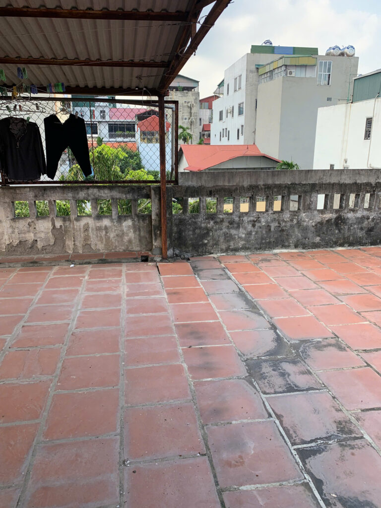 Sửa nhà trọn gói - hiện trạng sân thượng