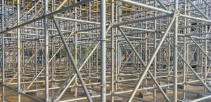 Read more about the article Kỹ Thuật Gia Công & Lắp Dựng Ván Khuôn: Tiêu Chuẩn Hiện Đại Và Báo Giá 2026